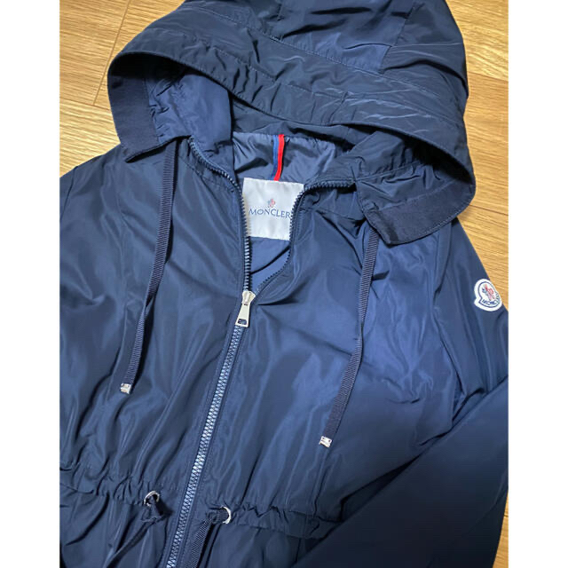 MONCLER(モンクレール)の美品　モンクレール　スプリングコート　ジャンパー　アウター　コート レディースのジャケット/アウター(スプリングコート)の商品写真