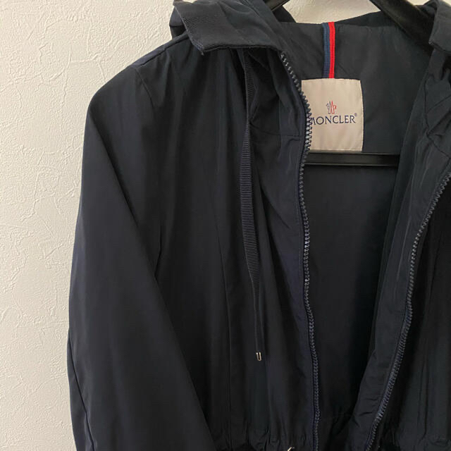 MONCLER(モンクレール)の美品　モンクレール　スプリングコート　ジャンパー　アウター　コート レディースのジャケット/アウター(スプリングコート)の商品写真