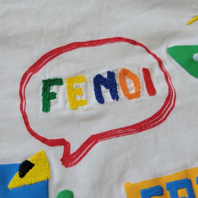 FENDI(フェンディ)のFENDI　フェンディ　キッズ　Tシャツ　3A　美品 キッズ/ベビー/マタニティのキッズ服男の子用(90cm~)(Tシャツ/カットソー)の商品写真