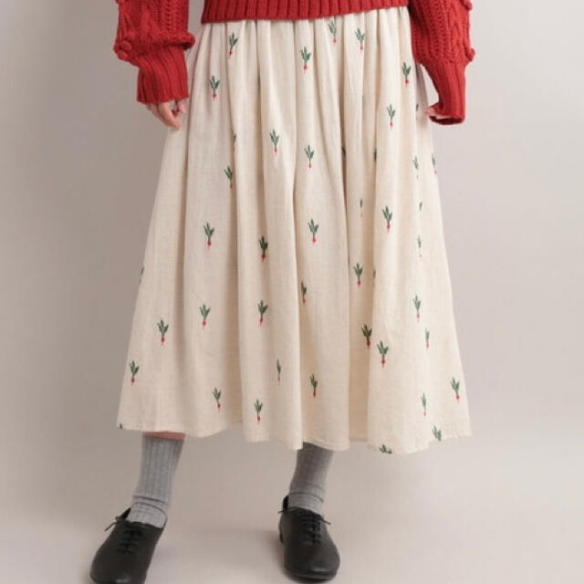 merlot(メルロー)の【新品】fillil ラディッシュ　刺繍　ギャザースカート レディースのスカート(ロングスカート)の商品写真