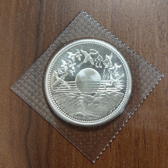 天皇御在位60年記念硬貨1万円銀貨 - burnet.com.ar
