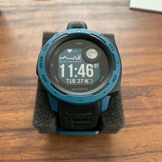 GARMIN(ガーミン)のGARMIN INSTINCT TIDE BLACK/BLUE メンズの時計(腕時計(デジタル))の商品写真