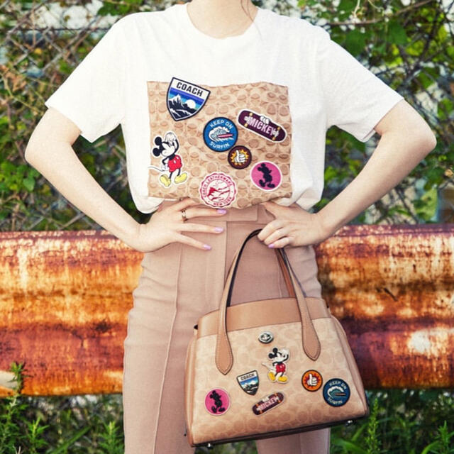 【日本限定】DISNEY×COACH スポーツパッチ　シグネチャーTシャツ