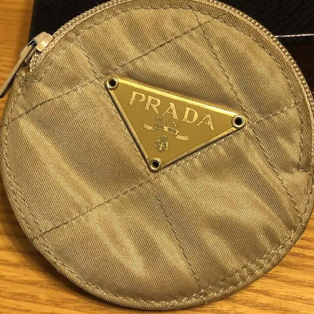 PRADA(プラダ)のプラダ　PRADA 小銭入れ　ピルケース メンズのファッション小物(コインケース/小銭入れ)の商品写真