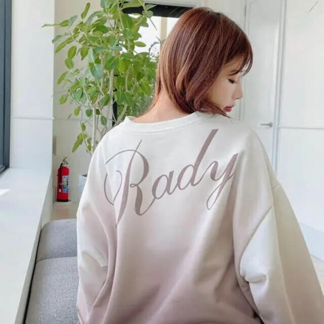 rady♡バックロゴトレーナー