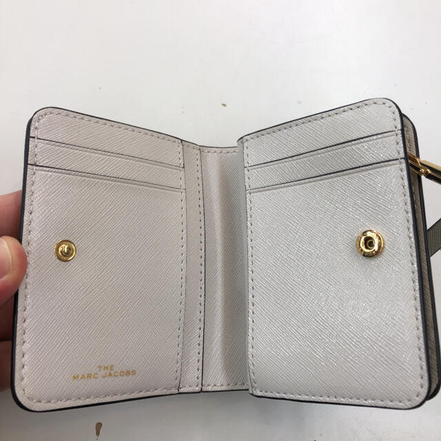 MARC JACOBS(マークジェイコブス)の新品同様！MARC JACOBS THE SNAPSHOT コンパクト 財布 レディースのファッション小物(財布)の商品写真