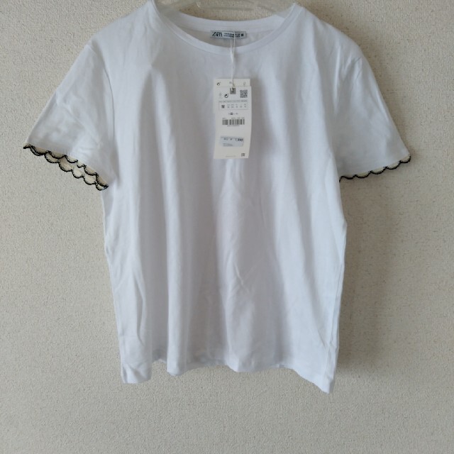 ZARA(ザラ)のZARA　デザインTシャツ レディースのトップス(Tシャツ(半袖/袖なし))の商品写真