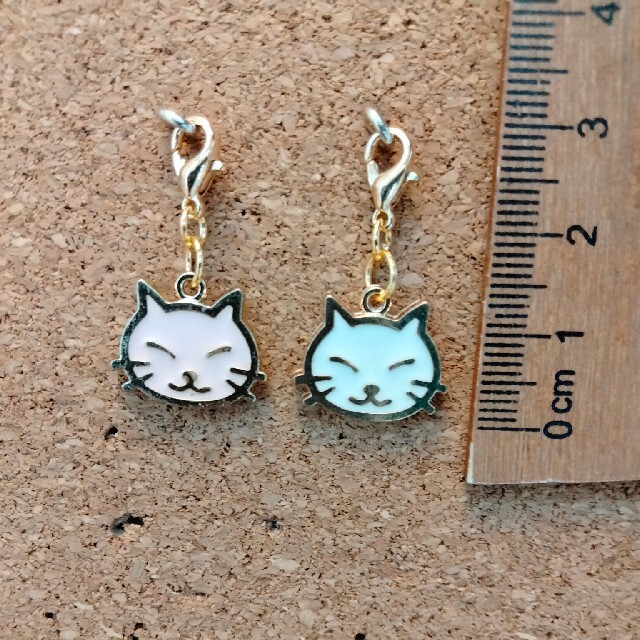 マスクチャーム ネコ☆62☆ 猫ファスナーチャーム　同梱200円引き☆ ハンドメイドのアクセサリー(チャーム)の商品写真