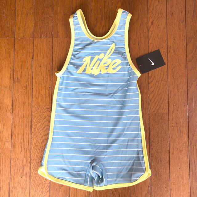 NIKE(ナイキ)のNIKE・キッズ・水着・120 キッズ/ベビー/マタニティのキッズ服女の子用(90cm~)(水着)の商品写真