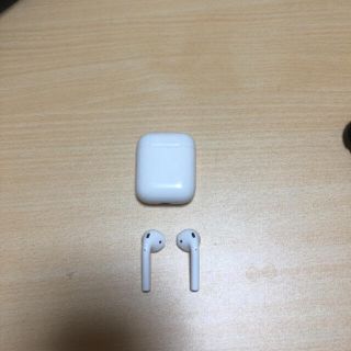 アップル(Apple)のairpods 第一世代(ヘッドフォン/イヤフォン)