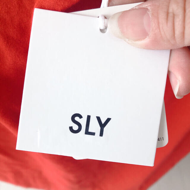 SLY(スライ)の新品未使用 SLY ショルダー リボン カットソー ノースリーブ レディースのトップス(カットソー(半袖/袖なし))の商品写真
