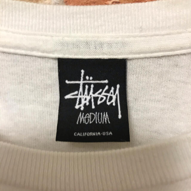 STUSSY(ステューシー)のステューシー　STUSYY 半袖シャツ　メンズ　半袖tシャツ　花柄　Mサイズ メンズのトップス(Tシャツ/カットソー(半袖/袖なし))の商品写真