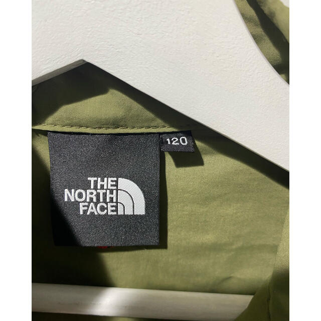 THE NORTH FACE(ザノースフェイス)のノースフェイス  カーキ　ナイロンパーカー  120 キッズ/ベビー/マタニティのキッズ服男の子用(90cm~)(ジャケット/上着)の商品写真