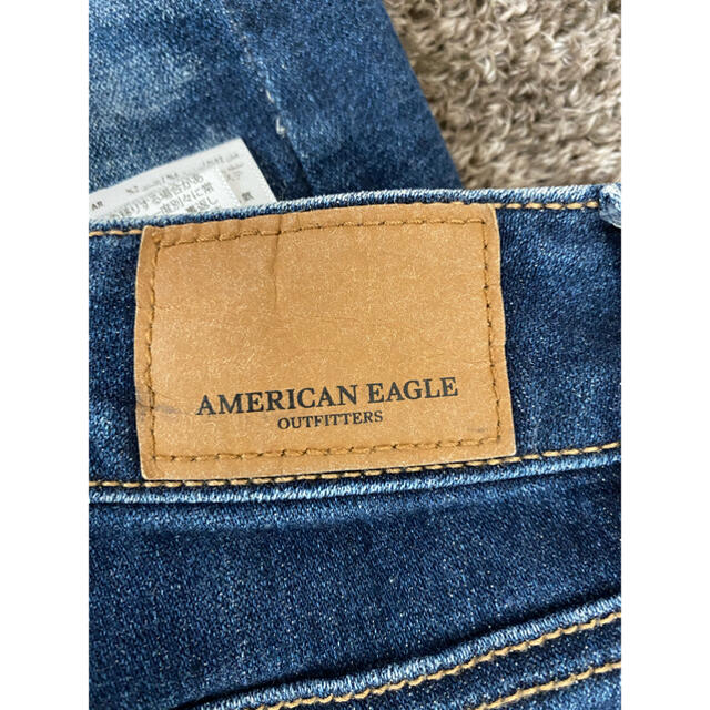 American Eagle(アメリカンイーグル)のアメリカンイーグル ダメージジーンズ レディースのパンツ(デニム/ジーンズ)の商品写真