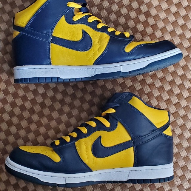 NIKE(ナイキ)のナイキ　 ダンク High SP Michigan ミシガン メンズの靴/シューズ(スニーカー)の商品写真