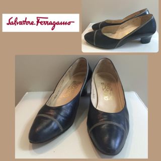 サルヴァトーレフェラガモ(Salvatore Ferragamo)のフェラガモ♡クラシック パンプス ネイビー♡(ハイヒール/パンプス)