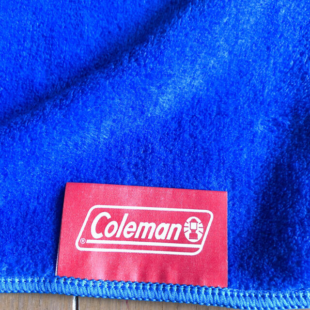 Coleman(コールマン)の★コールマン★ 大判タオル ふわふわ アウトドア 非売品 Coleman  インテリア/住まい/日用品の日用品/生活雑貨/旅行(タオル/バス用品)の商品写真