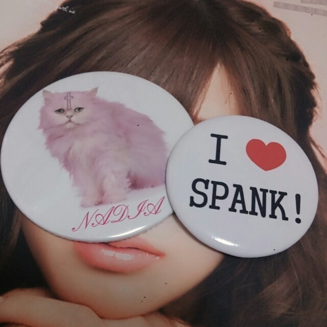 NADIA(ナディア)のNADIA/Spank!♥缶バッチセット レディースのアクセサリー(ブローチ/コサージュ)の商品写真