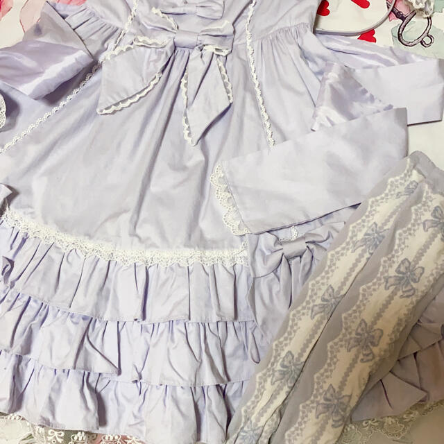 Angelic Pretty(アンジェリックプリティー)の【最終値下げ】アンジェリックプリティJSK、カチューシャ、ソックスセット レディースのワンピース(ひざ丈ワンピース)の商品写真