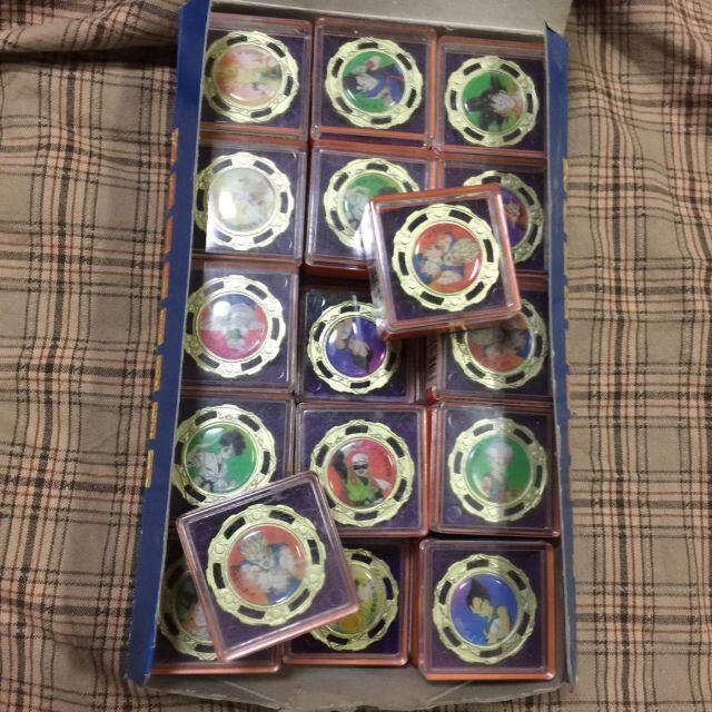レトロ ドラゴンボールZ キャラコバッチ 1箱(30個) バンダイの レトロ ドラゴンボールZ キャラコバッチ 1箱(30個) バンダイの
