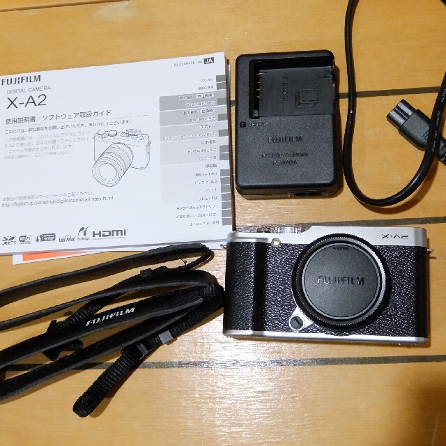FUJIFILM X-A2 ミラーレス デジカメ 本体 バッテリー チャージャー FUJIFILM X-A2 ミラーレス デジカメ 本体 バッテリー チャージャー