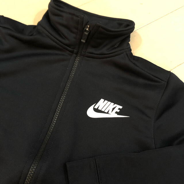 NIKE(ナイキ)の最終値下げ!!☆超美品☆NIKE☆ジャージセットアップ☆130～140 スポーツ/アウトドアのサッカー/フットサル(ウェア)の商品写真