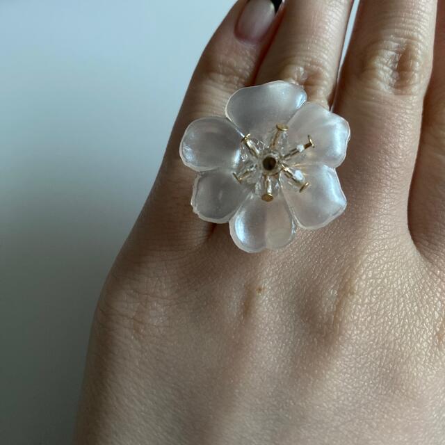 Lochie(ロキエ)の花指輪 レディースのアクセサリー(リング(指輪))の商品写真