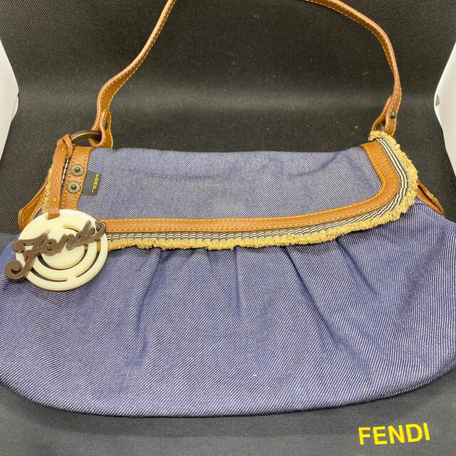 フェンディ FENDI - ショルダーバッグ