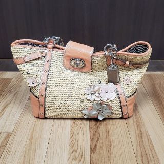 コーチ(COACH)のお花付きカゴトートバッグ(トートバッグ)