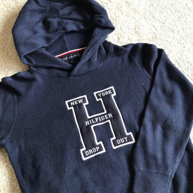 TOMMY HILFIGER(トミーヒルフィガー)のTOMMY HILFIGER パーカー キッズ/ベビー/マタニティのキッズ服男の子用(90cm~)(ジャケット/上着)の商品写真