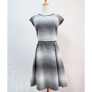 シネカノン(Sinequanone)のシネカノン 極美品 ひざ丈 フレアー ワンピース(ひざ丈ワンピース)