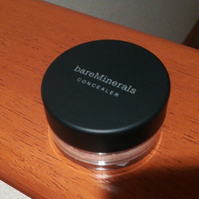 bareMinerals(ベアミネラル)のベアミネラル　コンシーラー　ウェルレスデッド コスメ/美容のベースメイク/化粧品(コンシーラー)の商品写真