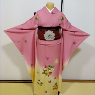 しつけ付 苺柄ピンクの振袖の通販 by はなこ's shop｜ラクマ