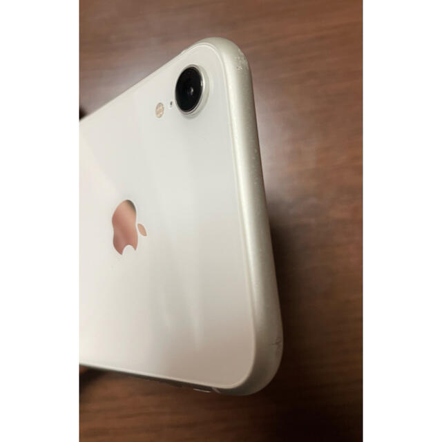 iPhone XR ホワイト 64GB docomo 4