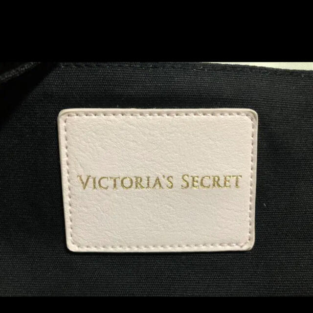 Victoria's Secret(ヴィクトリアズシークレット)の【送料無料】 Victoria’s Secret 旅行バッグ　ピンク/ブラック レディースのバッグ(ボストンバッグ)の商品写真