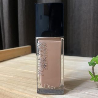 ディオール(Dior)のディオールスキン フォーエヴァー フルイド グロウ 1N(ファンデーション)