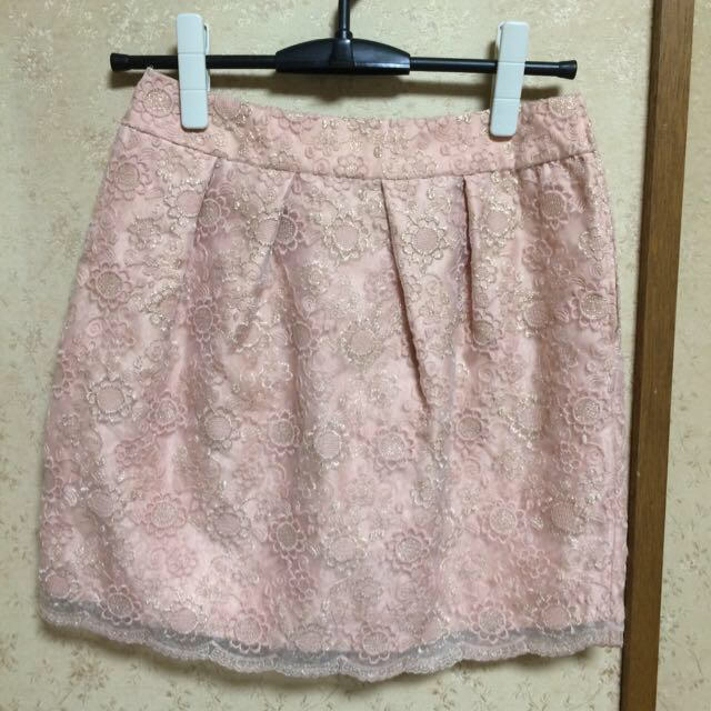 Feroux(フェルゥ)の花柄ピンク色スカート✨ レディースのスカート(ミニスカート)の商品写真