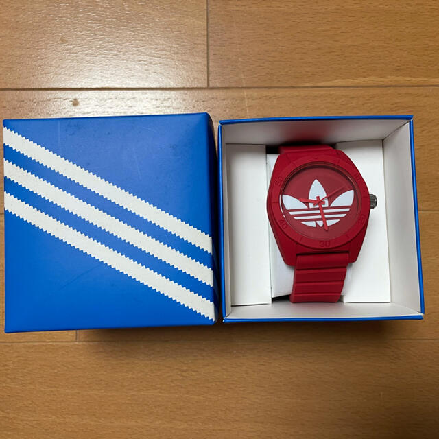 adidas、アディダス、腕時計、赤