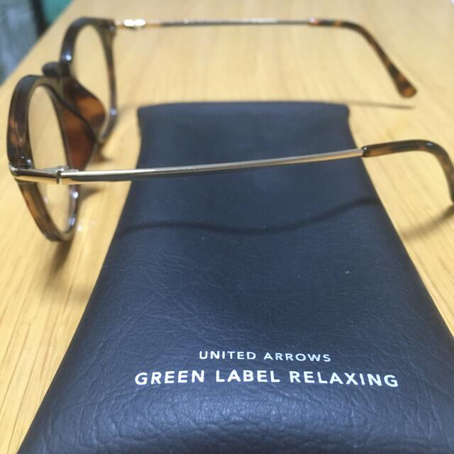 UNITED ARROWS green label relaxing(ユナイテッドアローズグリーンレーベルリラクシング)のグリーンレーベルの伊達メガネとUNIQLOのポロシャツ レディースのファッション小物(サングラス/メガネ)の商品写真