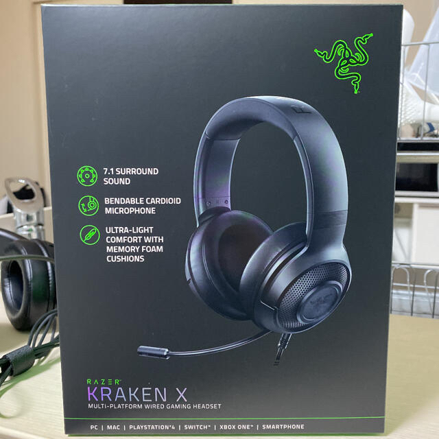 LAZER(レイザー)のRazer KRAKEN X スマホ/家電/カメラのオーディオ機器(ヘッドフォン/イヤフォン)の商品写真