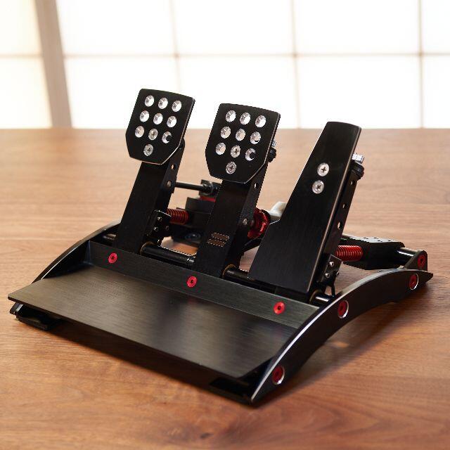 FANATEC ClubSport Pedals V3 エンタメ/ホビーのゲームソフト/ゲーム機本体(その他)の商品写真