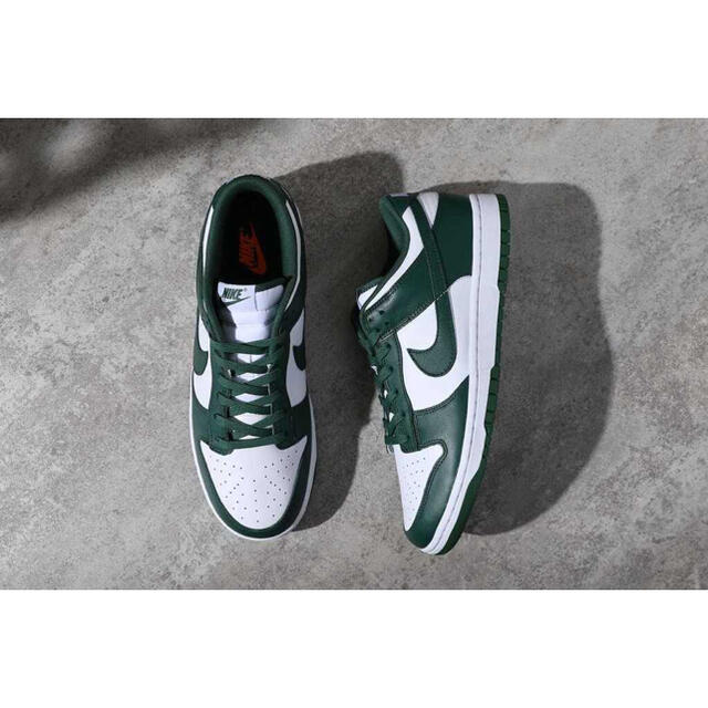 NIKE(ナイキ)の28.0cm NIKE DUNK LOW "TEAM GREEN" メンズの靴/シューズ(スニーカー)の商品写真