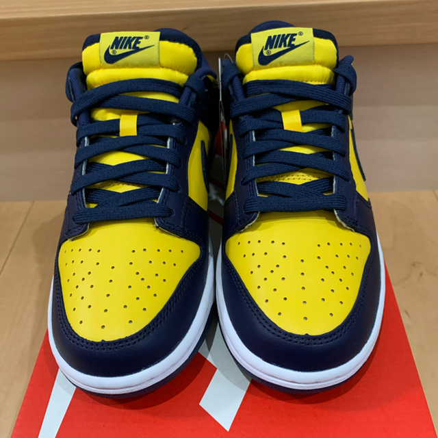 NIKE(ナイキ)のNIKE DUNK LOW "MICHIGAN"  24.5cm メンズの靴/シューズ(スニーカー)の商品写真