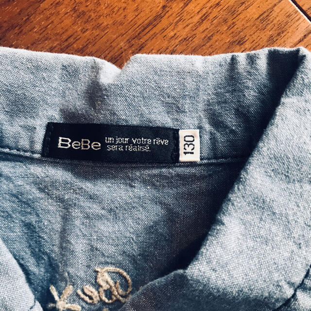 BeBe(ベベ)のBeBe デニムジャケット130cm キッズ/ベビー/マタニティのキッズ服女の子用(90cm~)(ジャケット/上着)の商品写真