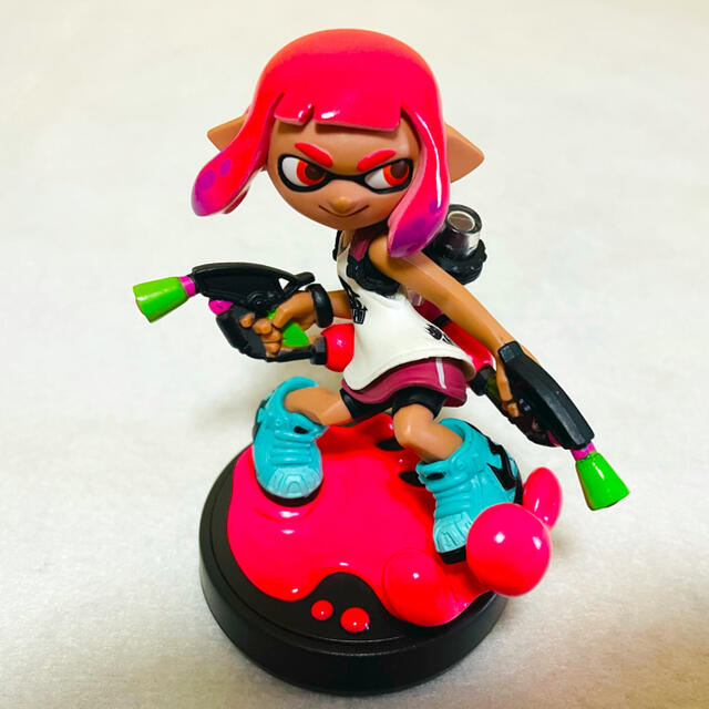 任天堂(ニンテンドウ)の☆美品☆ amiibo アミーボ ガール ネオンピンクスプラトゥーン 任天堂 エンタメ/ホビーのフィギュア(ゲームキャラクター)の商品写真