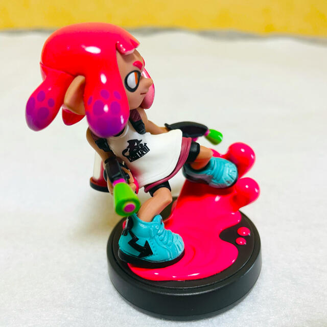 任天堂(ニンテンドウ)の☆美品☆ amiibo アミーボ ガール ネオンピンクスプラトゥーン 任天堂 エンタメ/ホビーのフィギュア(ゲームキャラクター)の商品写真