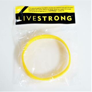 ナイキ(NIKE)のNIKE LIVESTRONG リブストロング ラバーリストバンド(バングル/リストバンド)