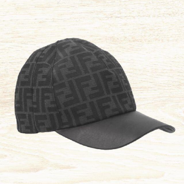 FENDI(フェンディ)の●新品/正規品● FENDI 刺繍パッチ FF-Logo 2Way Cap メンズの帽子(キャップ)の商品写真