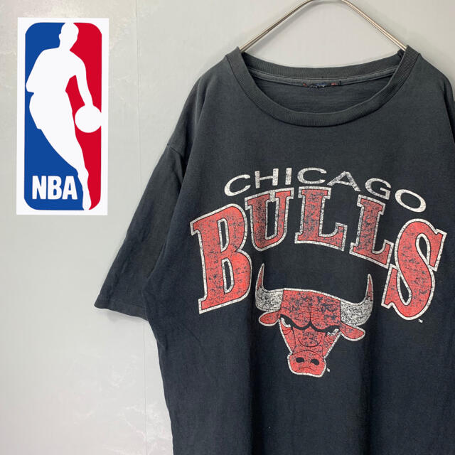 【ビンテージ古着　NBA シカゴブルズ　Tシャツ　半袖　チームロゴ　色褪せ感◎】 メンズのトップス(Tシャツ/カットソー(半袖/袖なし))の商品写真