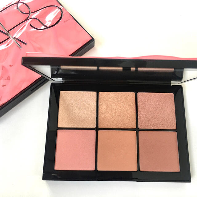 NARS(ナーズ)のりこぴん様専用出品NARS オーバーラストチークパレット　2点セット コスメ/美容のベースメイク/化粧品(アイシャドウ)の商品写真